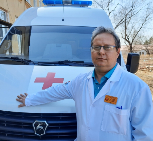 Начальник клинико-диагностической службы АЦРБ Новиков Александр трудится в больнице 25 лет.